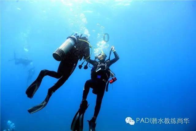 互相举报抵制，能不能别这么搞！